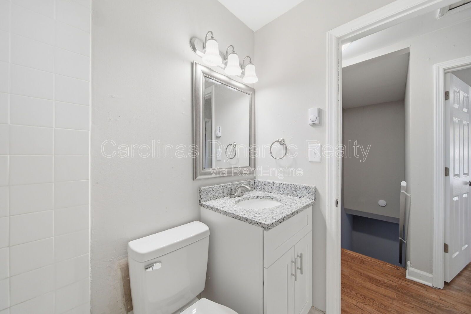 2 Bedrooms | Hardwood Floors | Granite Counters | Stainless Steel Appliances property image