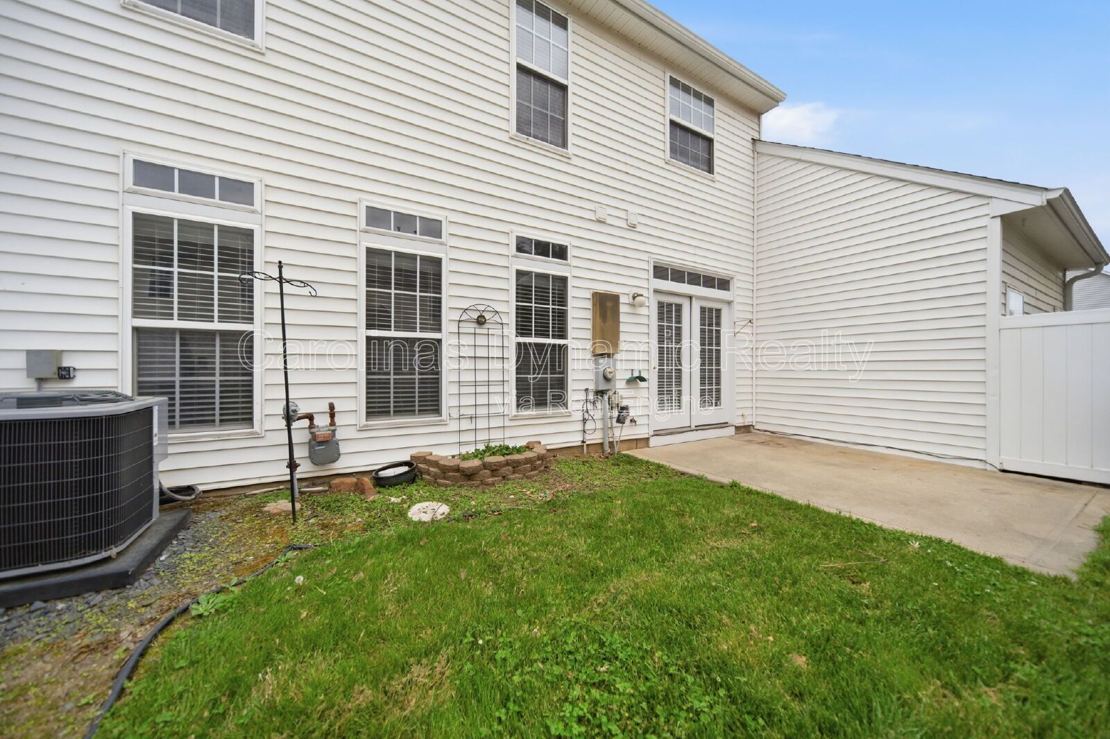 3 Bedrooms | Granite Counters | Brand New Flooring property image