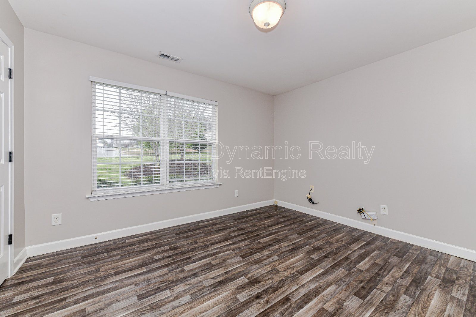 3 Bedrooms | 2 Baths | One Story House | Perfect Location property image