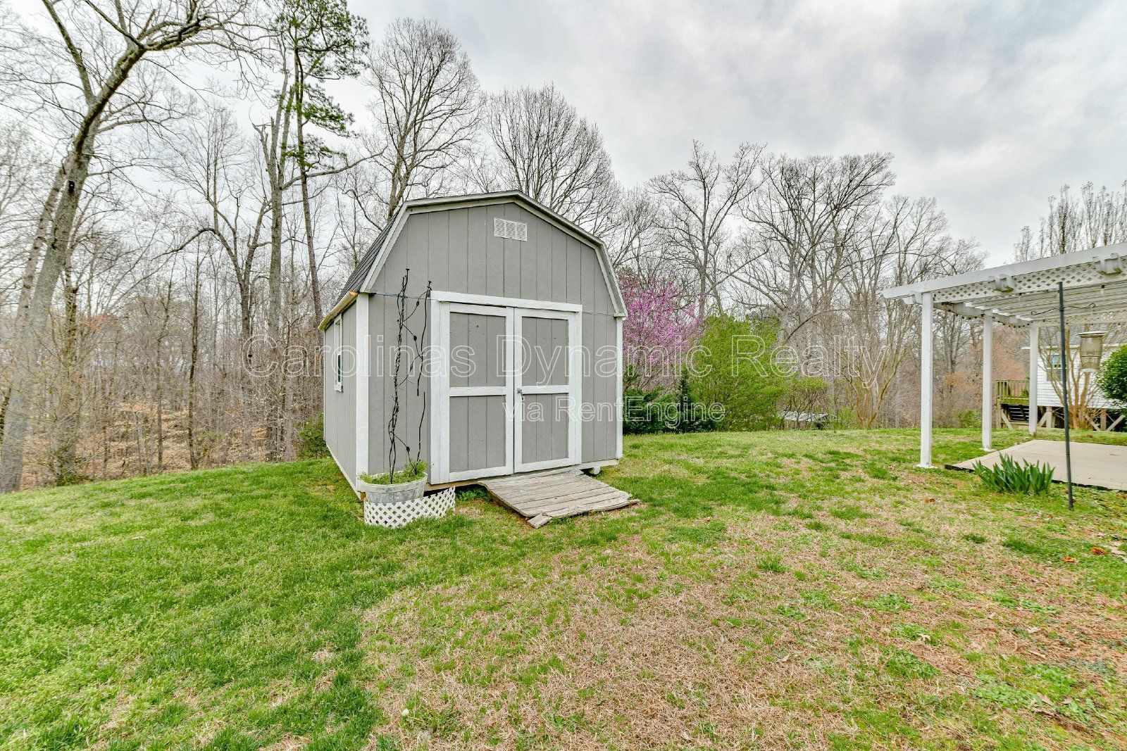 3 Bedrooms | 2 Baths | One Story House | Perfect Location property image