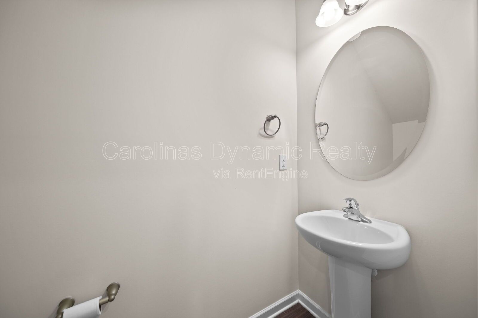 3 Bedrooms | 2.5 Baths | Granite Counters | Stainless Steel Appliances property image
