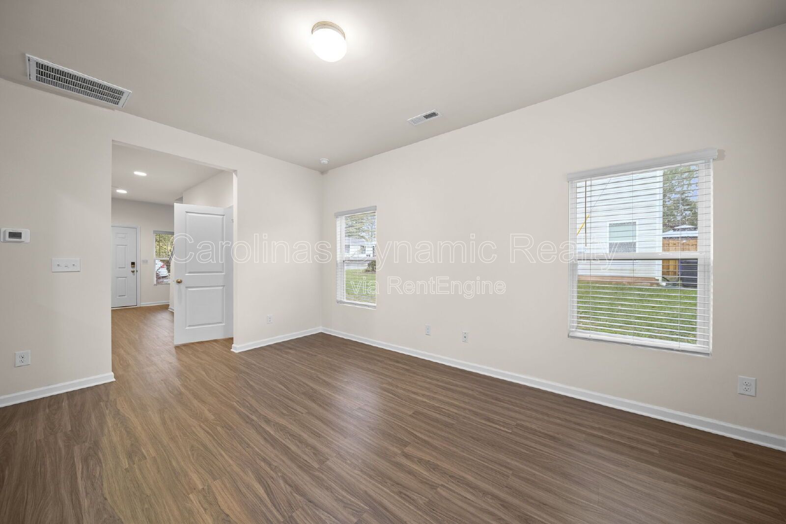 3 Bedrooms | 2.5 Baths | Granite Counters | Stainless Steel Appliances property image