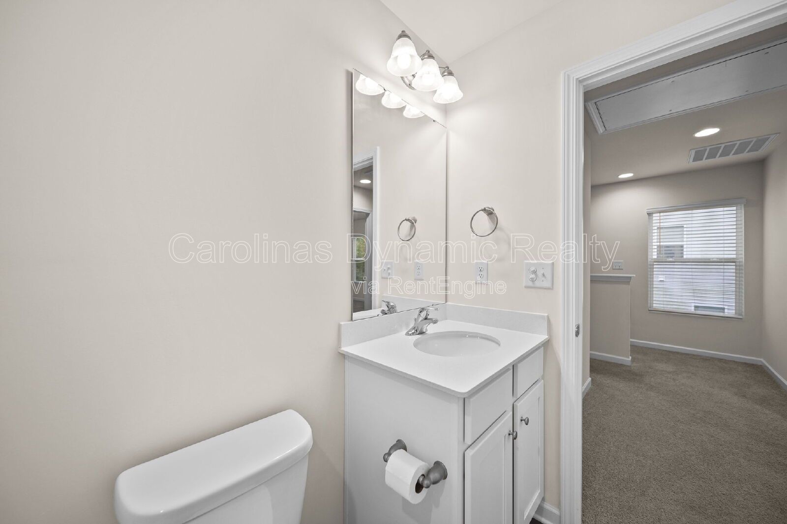 3 Bedrooms | 2.5 Baths | Granite Counters | Stainless Steel Appliances property image