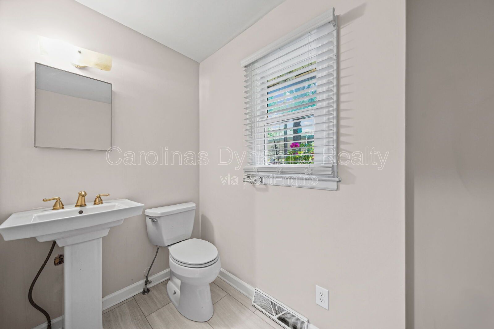 Spacious 4-Bed Oasis with 2.5 Baths Tucked Away With Tons of Space property image