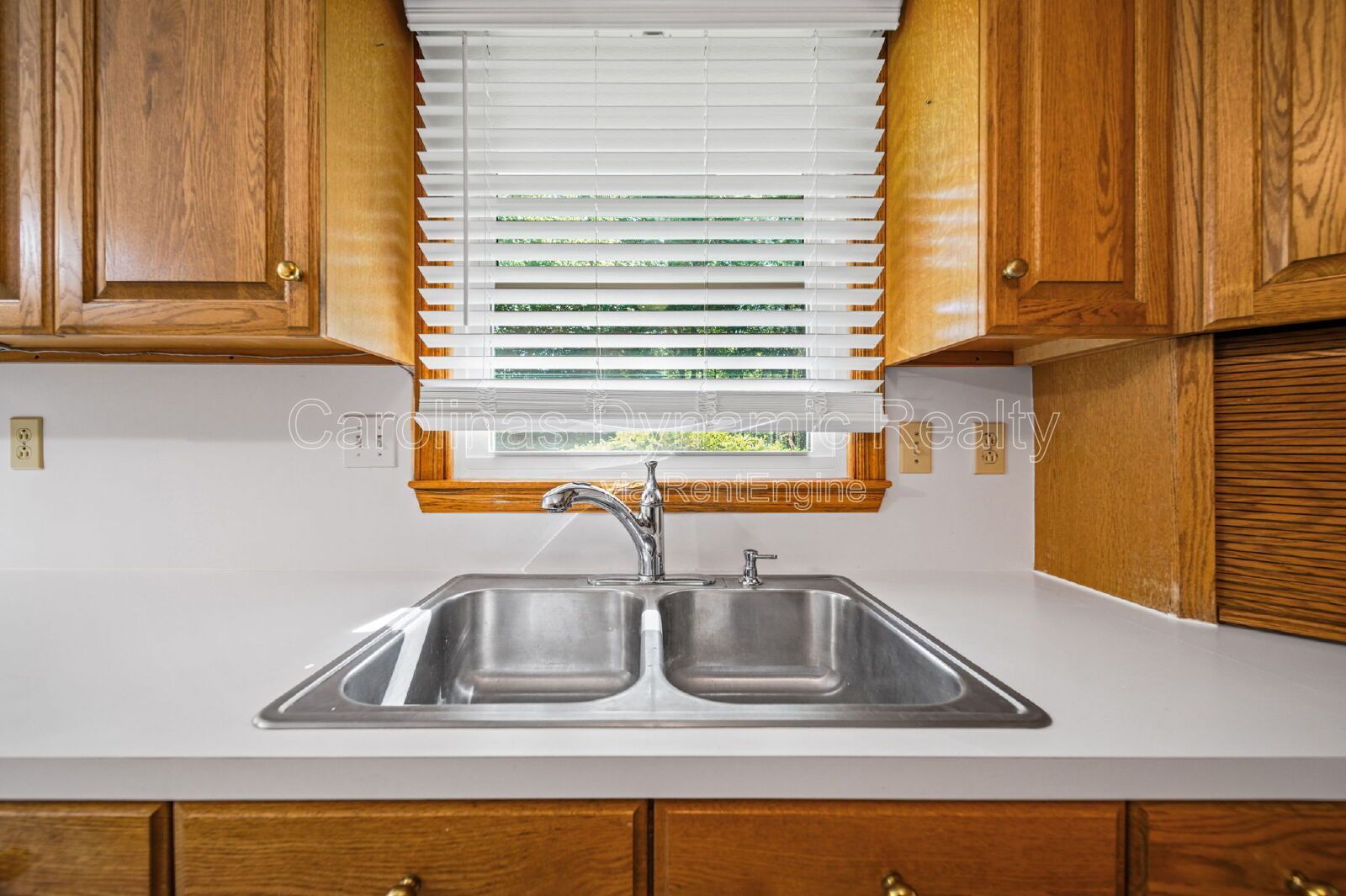 Spacious 4-Bed Oasis with 2.5 Baths Tucked Away With Tons of Space property image