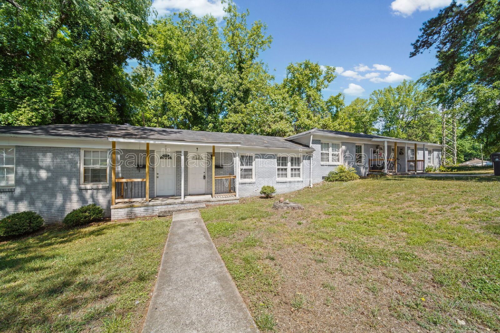 2 Bedrooms | 1 Bath | Hardwood Floors | Fresh Paint | Private Deck property image