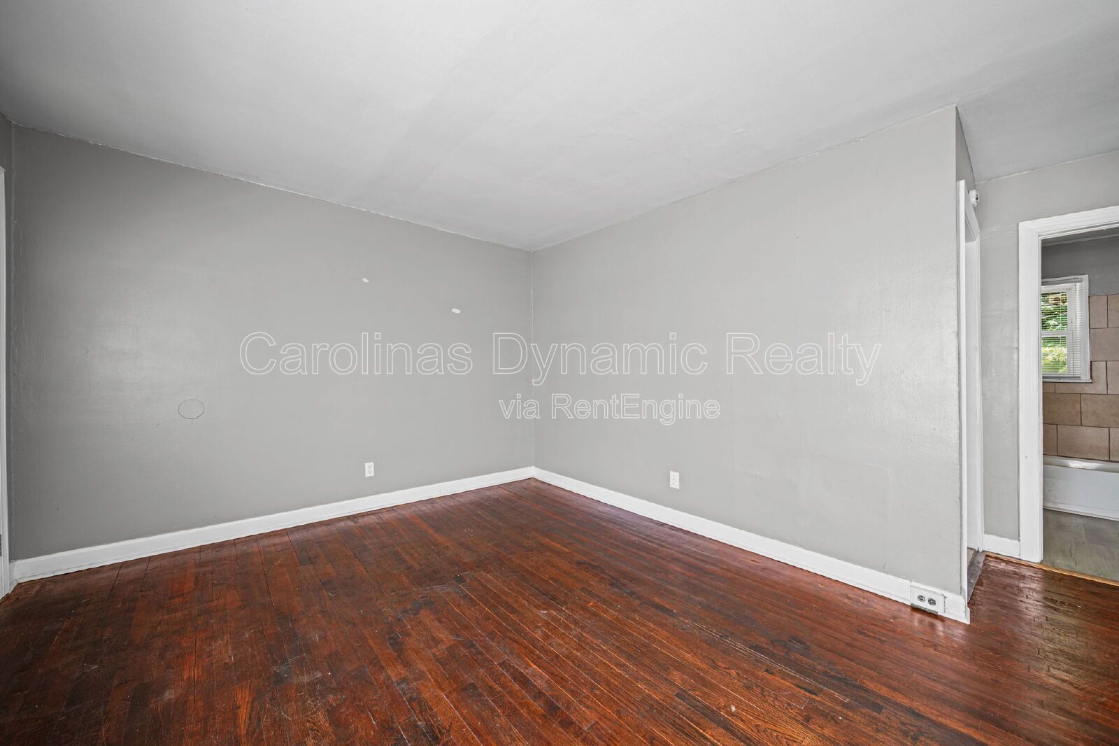2 Bedrooms | 1 Bath | Hardwood Floors | Fresh Paint | Private Deck property image
