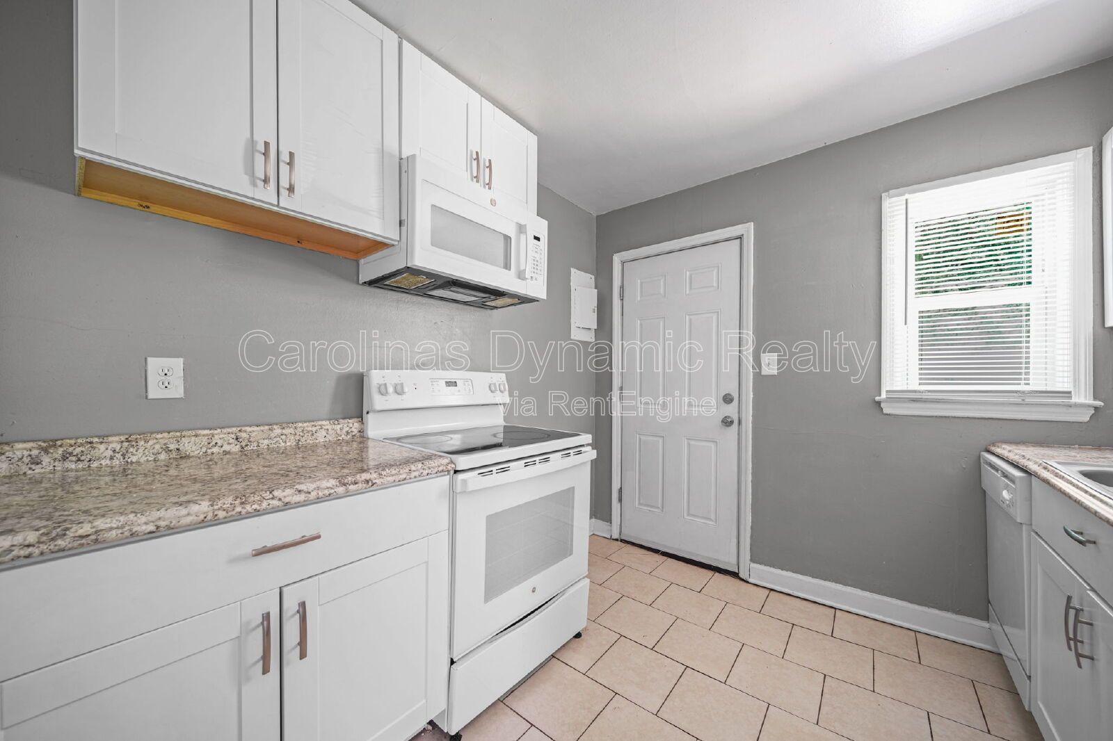 2 Bedrooms | 1 Bath | Hardwood Floors | Fresh Paint | Private Deck property image