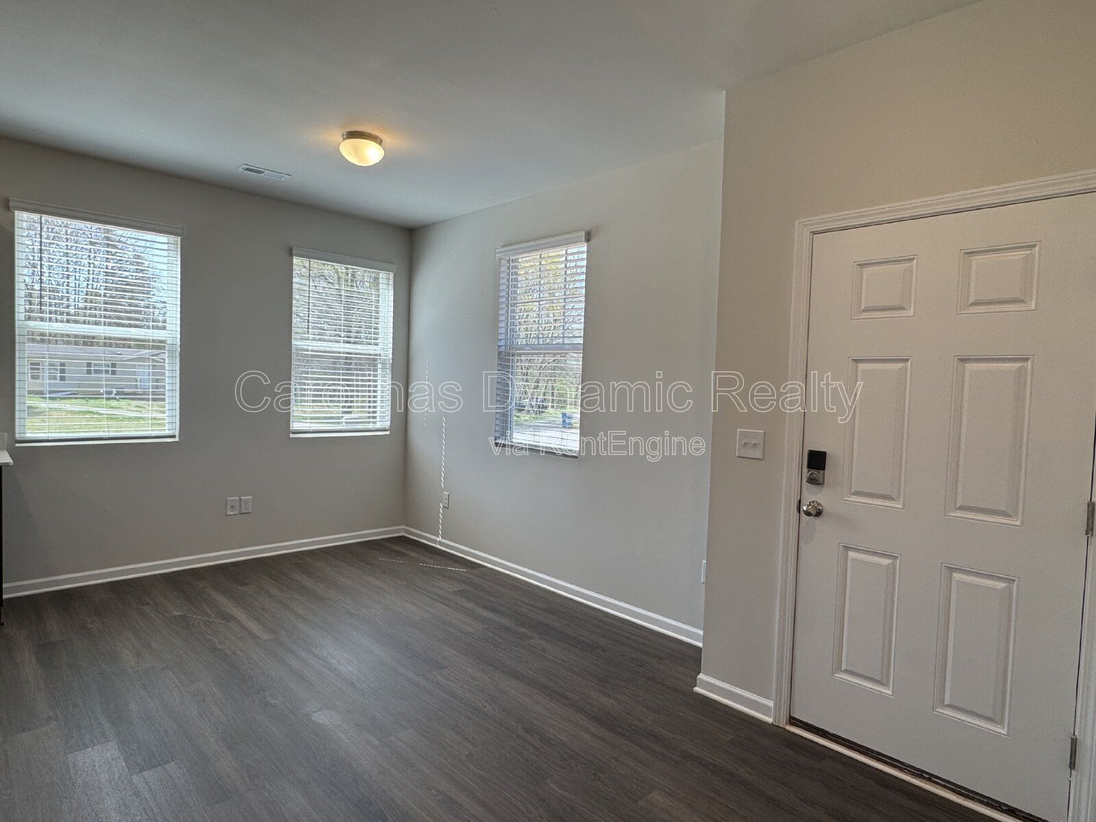 3 Beds | 2 Baths | Granite Counters | Luxury Plank Flooring property image