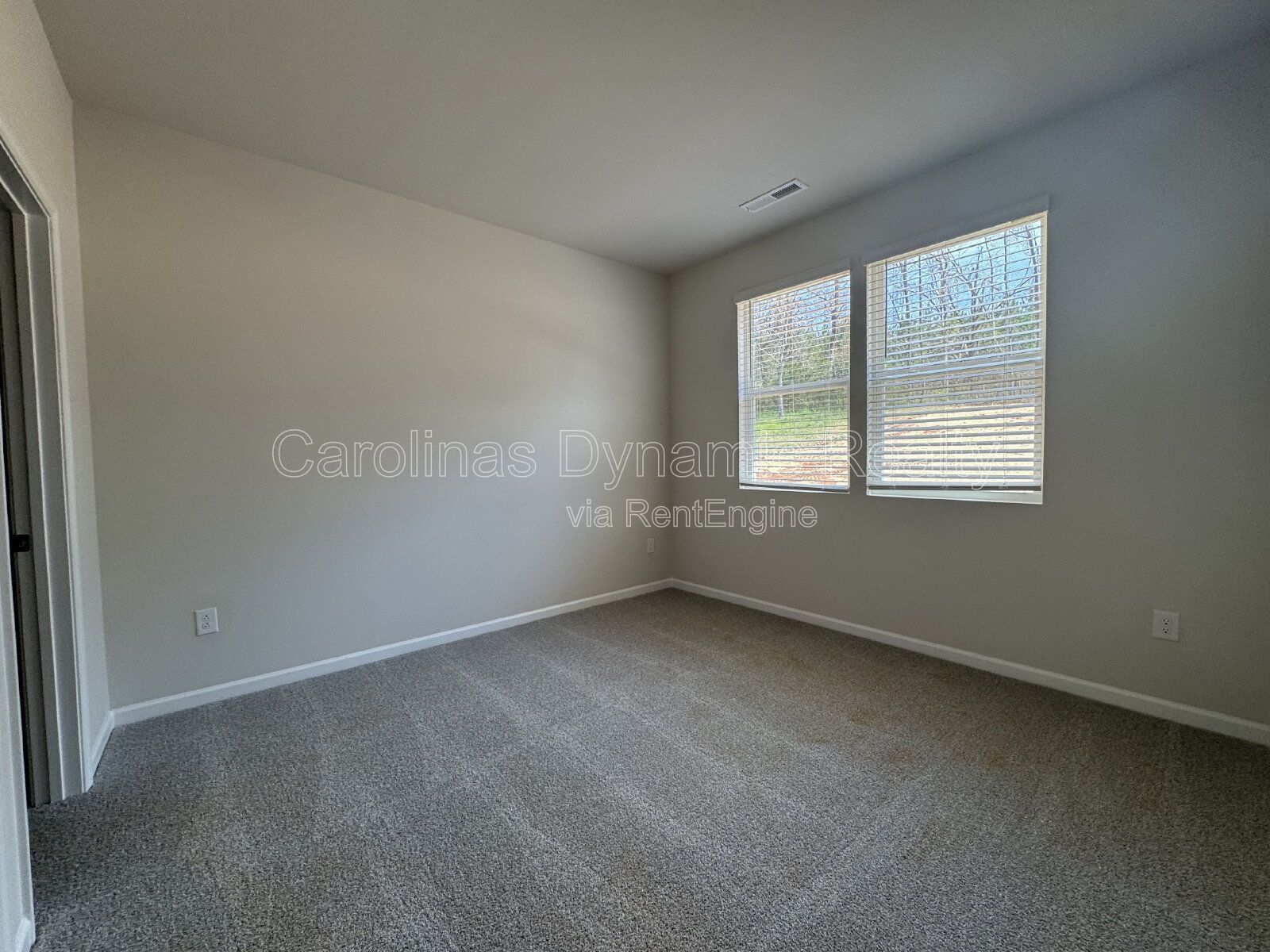 3 Beds | 2 Baths | Granite Counters | Luxury Plank Flooring property image