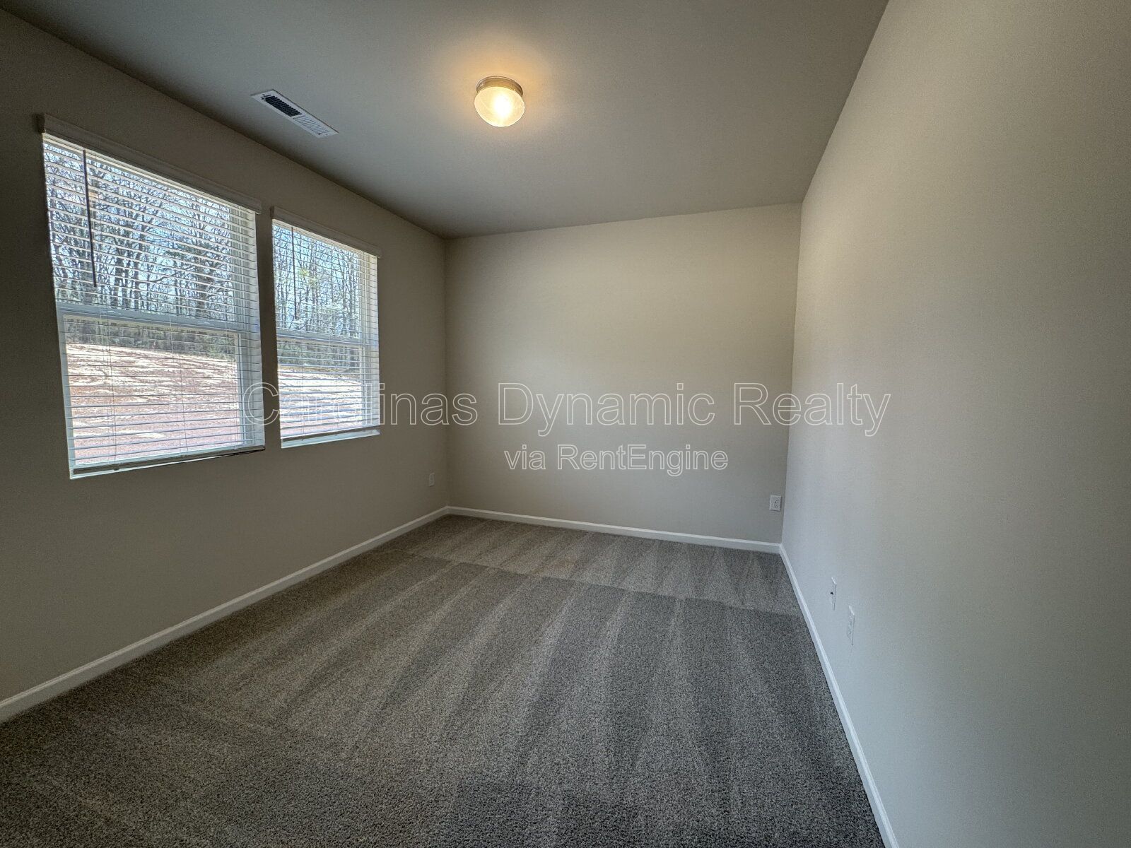 3 Beds | 2 Baths | Granite Counters | Luxury Plank Flooring property image