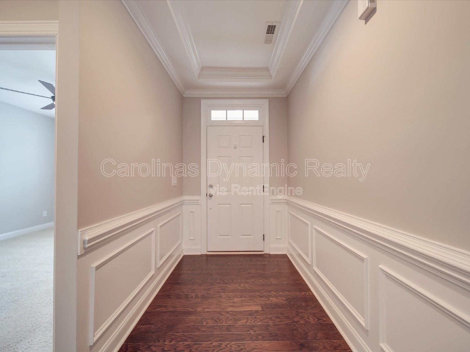 Single Story | 3 Bedrooms | Hardwood Floors | Fenced Yard | Huge Kitchen Island property image