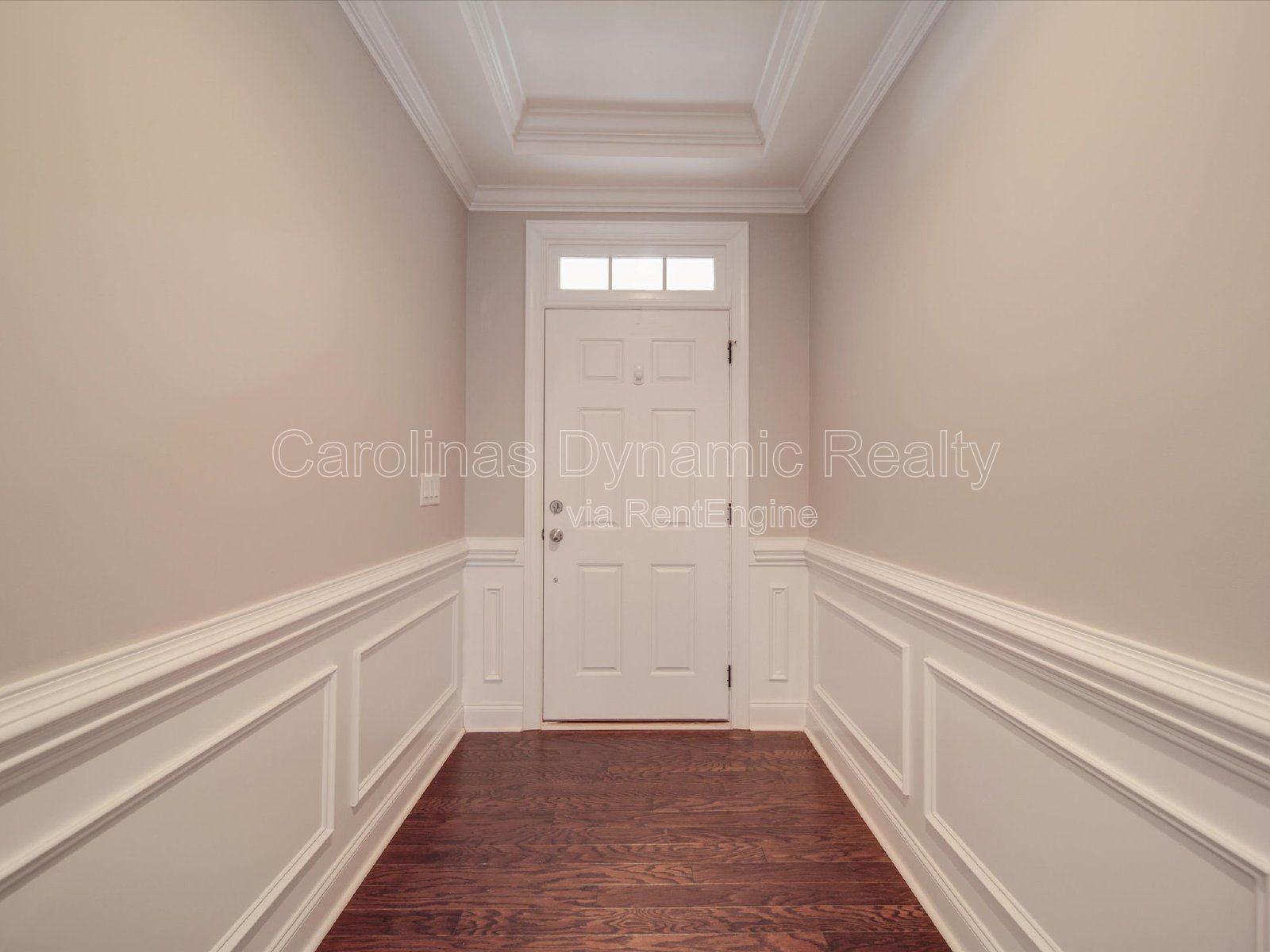 Single Story | 3 Bedrooms | Hardwood Floors | Fenced Yard | Huge Kitchen Island property image