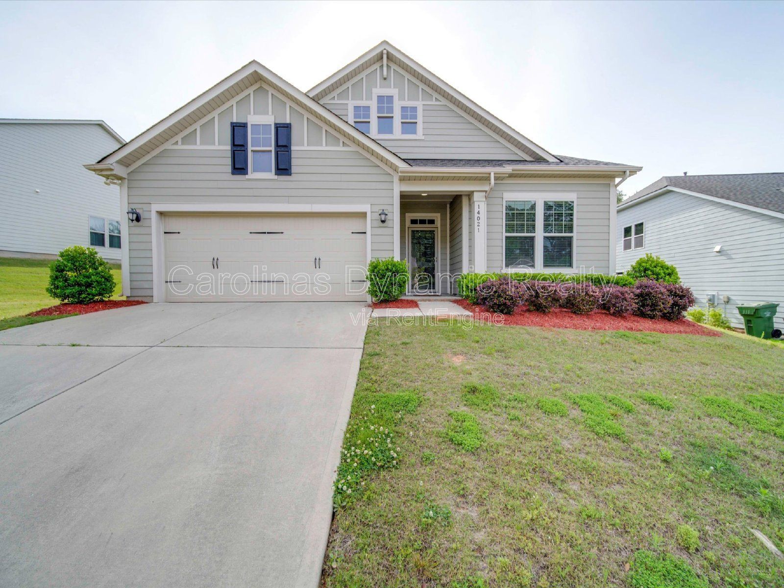 Single Story | 3 Bedrooms | Hardwood Floors | Fenced Yard | Huge Kitchen Island property image