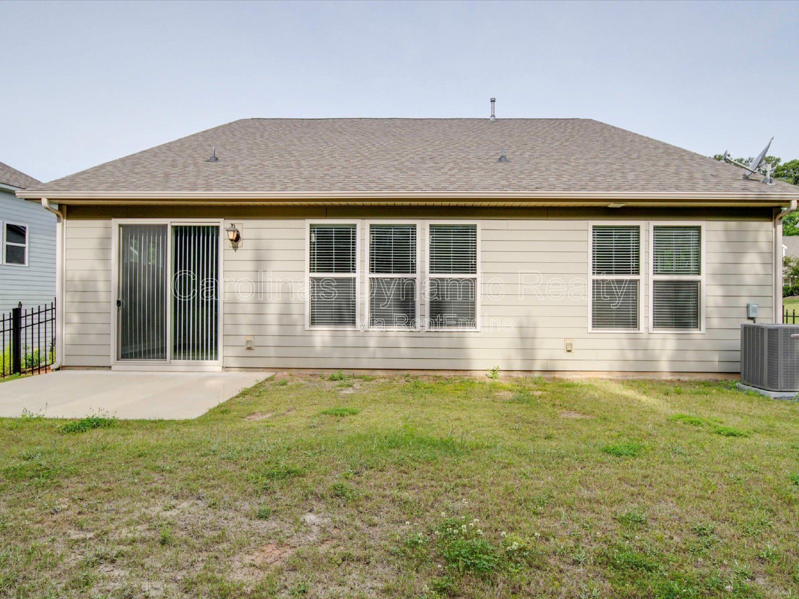Single Story | 3 Bedrooms | Hardwood Floors | Fenced Yard | Huge Kitchen Island property image