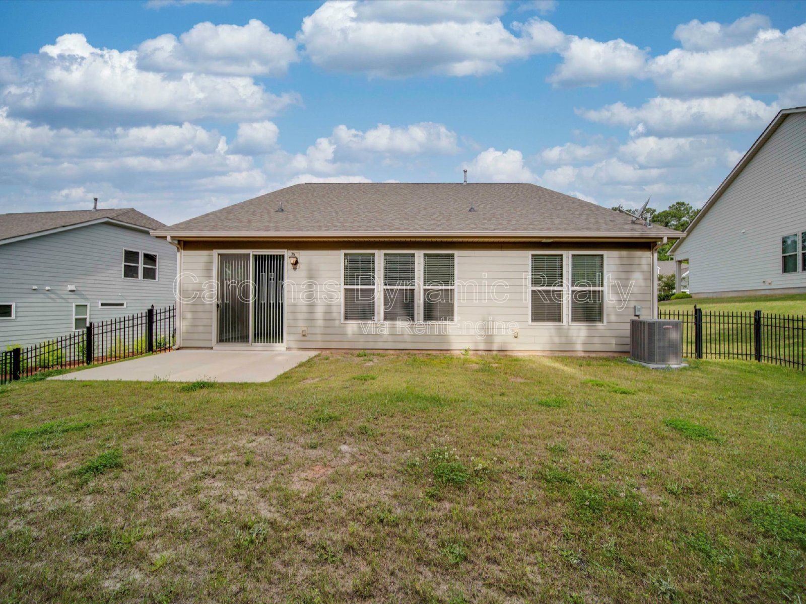Single Story | 3 Bedrooms | Hardwood Floors | Fenced Yard | Huge Kitchen Island property image