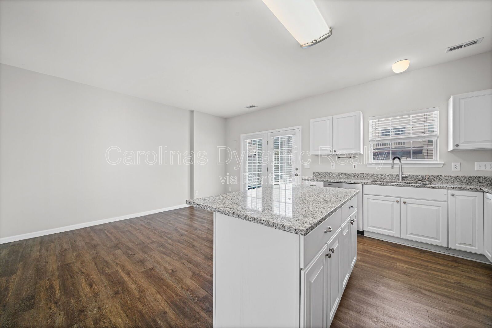 End Unit Townhouse In The Steele Creek Area property image
