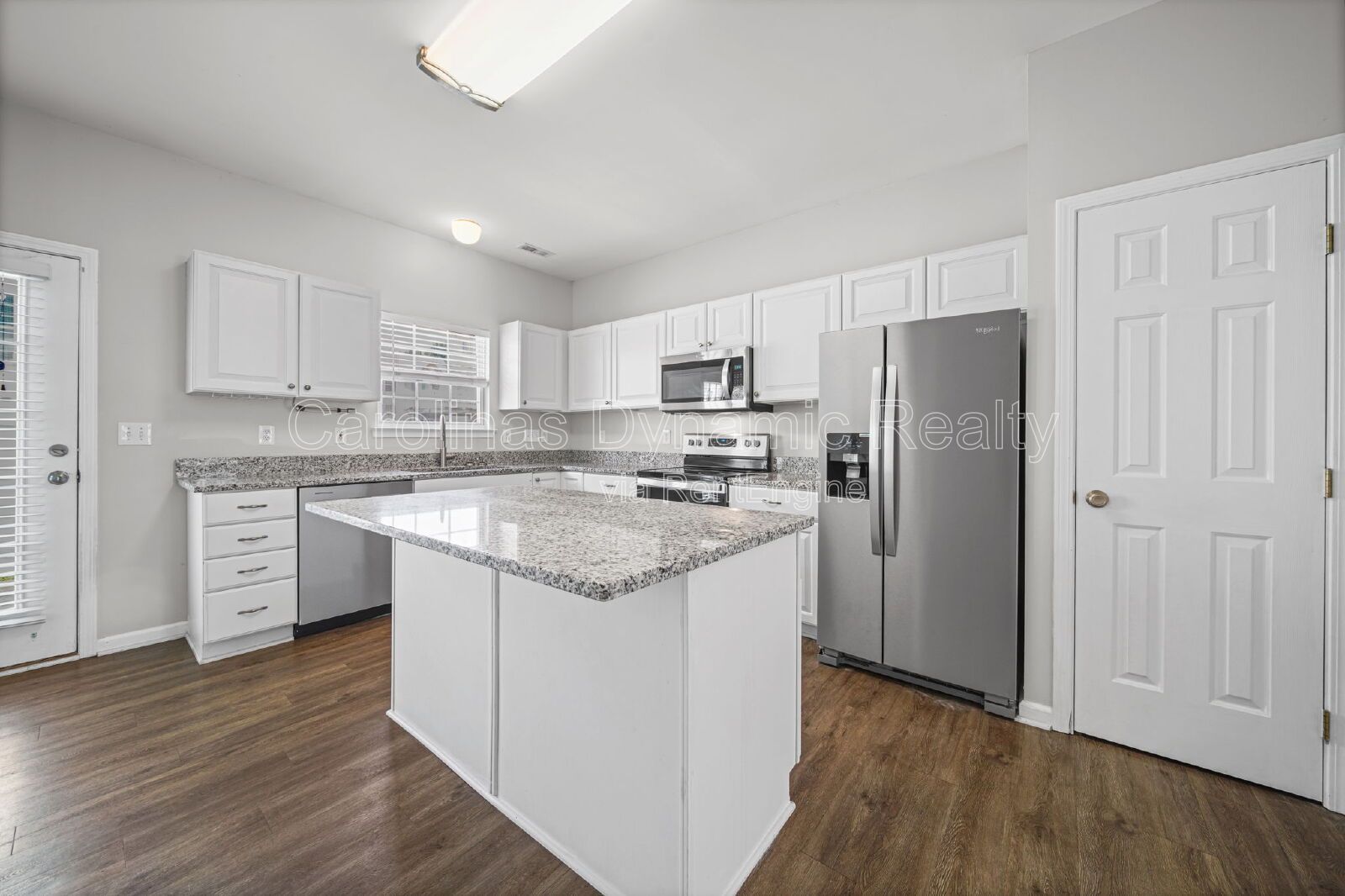 End Unit Townhouse In The Steele Creek Area property image