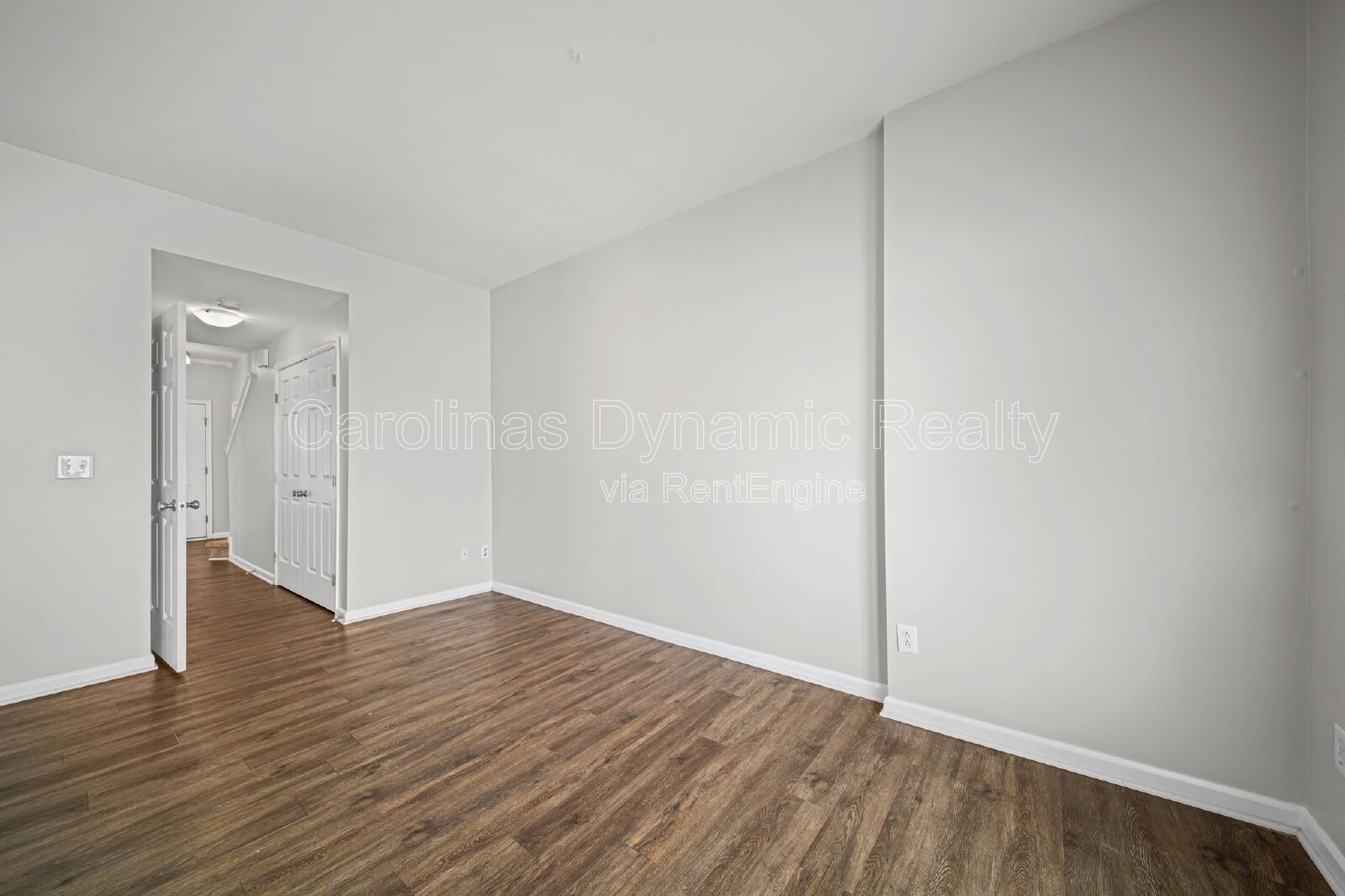 End Unit Townhouse In The Steele Creek Area property image