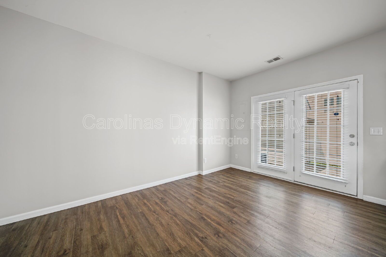 End Unit Townhouse In The Steele Creek Area property image