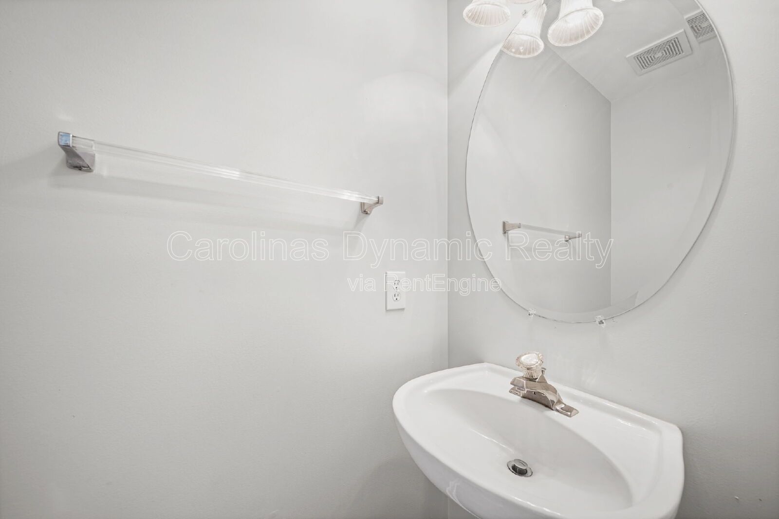 End Unit Townhouse In The Steele Creek Area property image