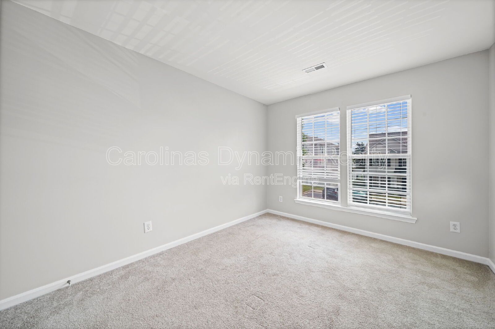 End Unit Townhouse In The Steele Creek Area property image