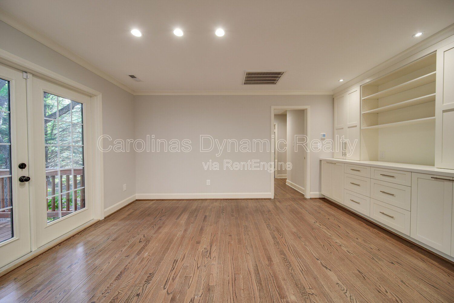 Coming Soon | Stunning 3 Bedroom | 2 Bath | Brick Ranch | Upgraded Kitchen | Hardwood Floors property image