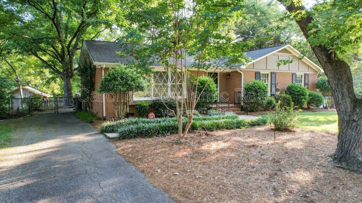 Coming Soon | Stunning 3 Bedroom | 2 Bath | Brick Ranch | Upgraded Kitchen | Hardwood Floors property image