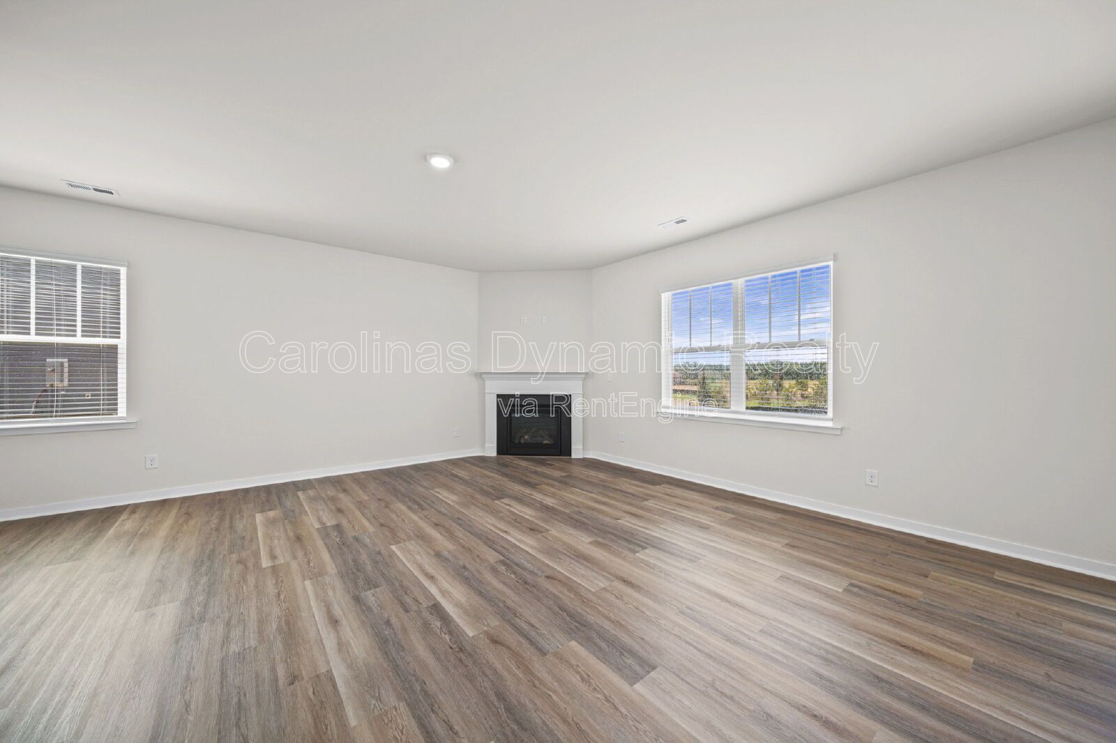 Brand New 5-Bedroom Home with Loft & Modern Finishes – Never Lived In property image