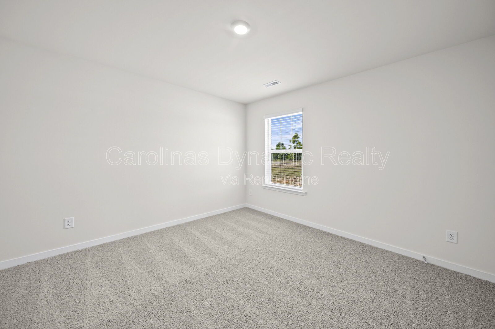 Brand New 5-Bedroom Home with Loft & Modern Finishes – Never Lived In property image