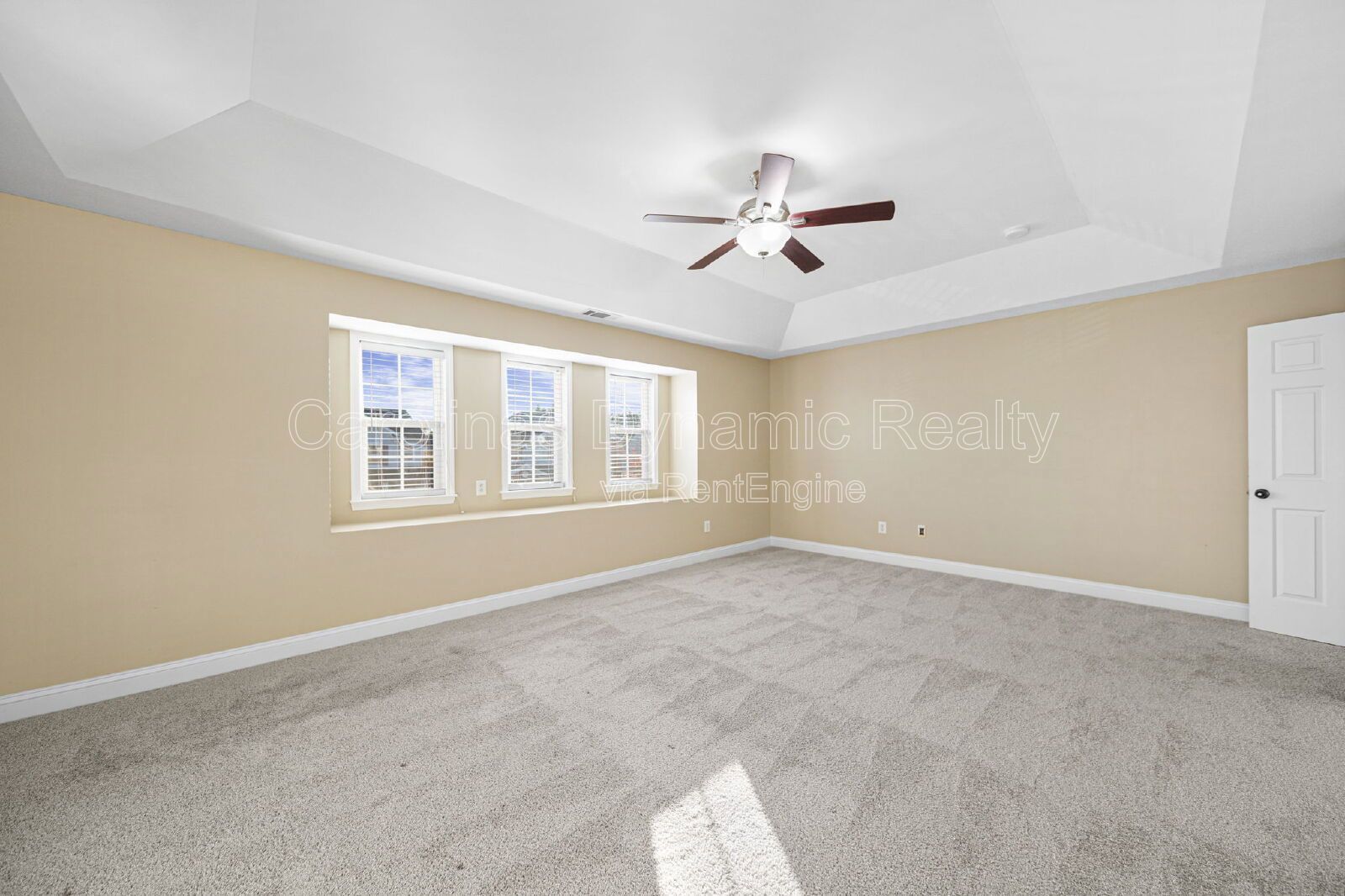 3 Bedrooms | Loft | 2.5 Baths | Beautifully Upgraded Kitchen property image