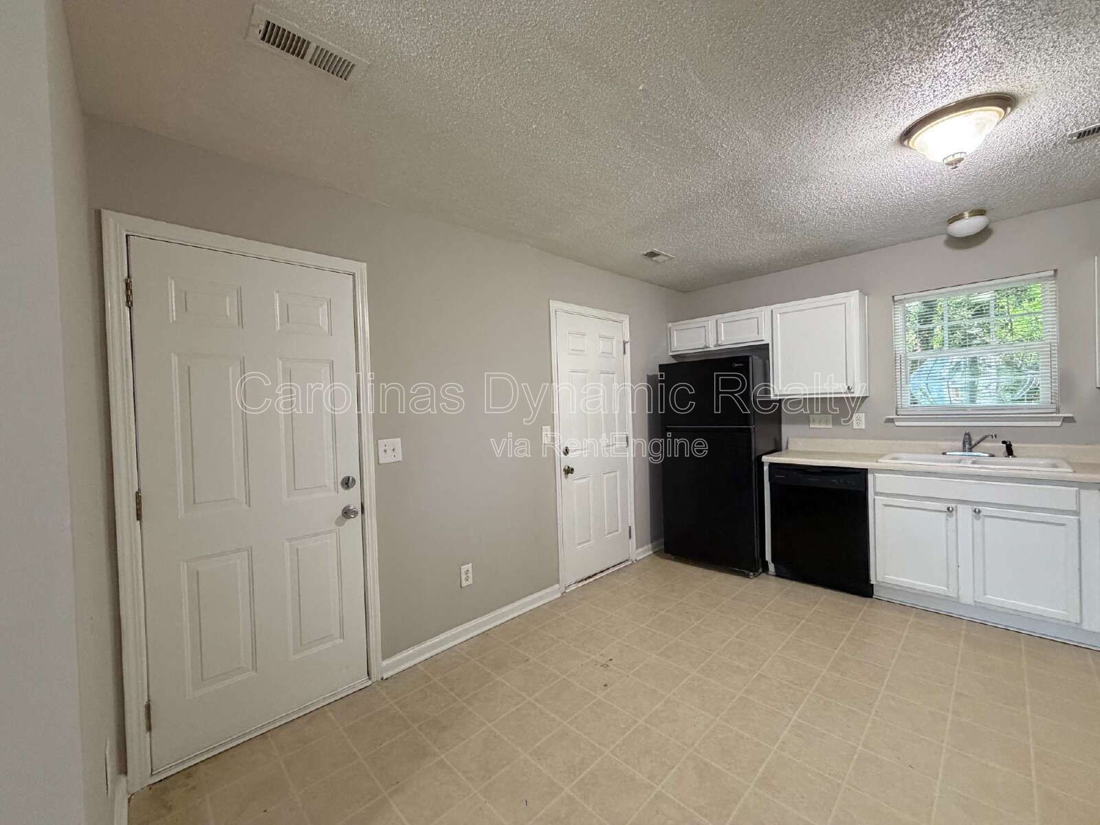 4 Bedrooms | 2 Baths | New Carpet | Fresh Paint property image