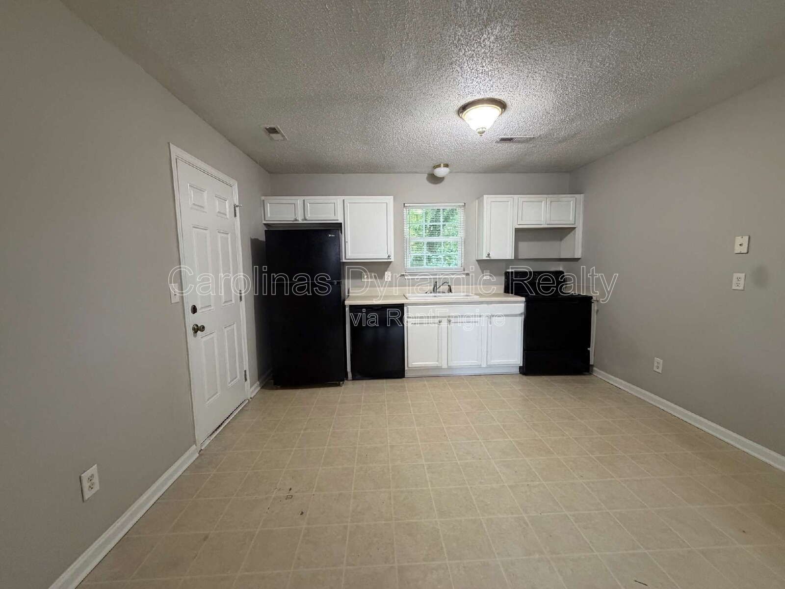 4 Bedrooms | 2 Baths | New Carpet | Fresh Paint property image