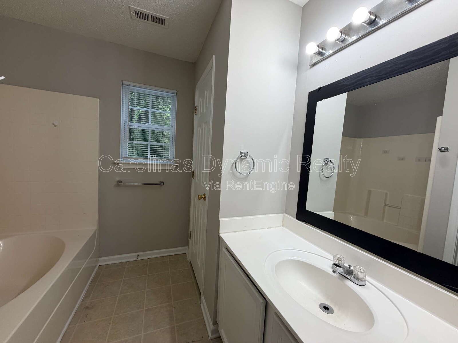 4 Bedrooms | 2 Baths | New Carpet | Fresh Paint property image