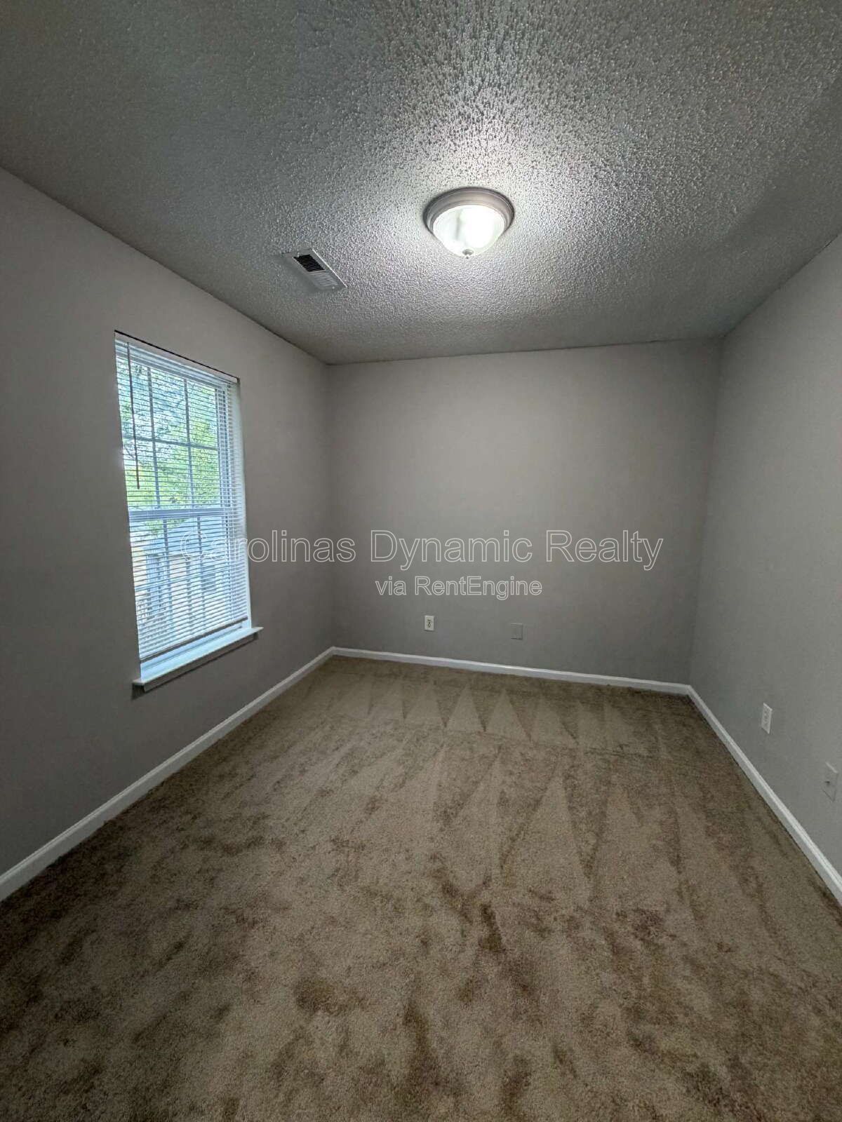 4 Bedrooms | 2 Baths | New Carpet | Fresh Paint property image