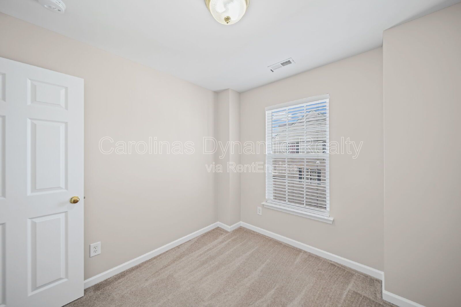 Updated 4BR Waterstone Townhome with Designer Kitchen & Wooded Views property image