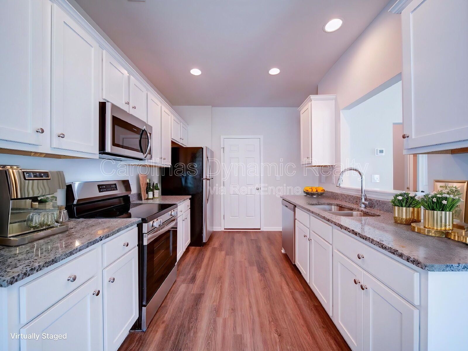 3 Bedrooms | 2.5 Baths | 1 Car Garage | Granite Counters | Stainless Steel Appliances property image