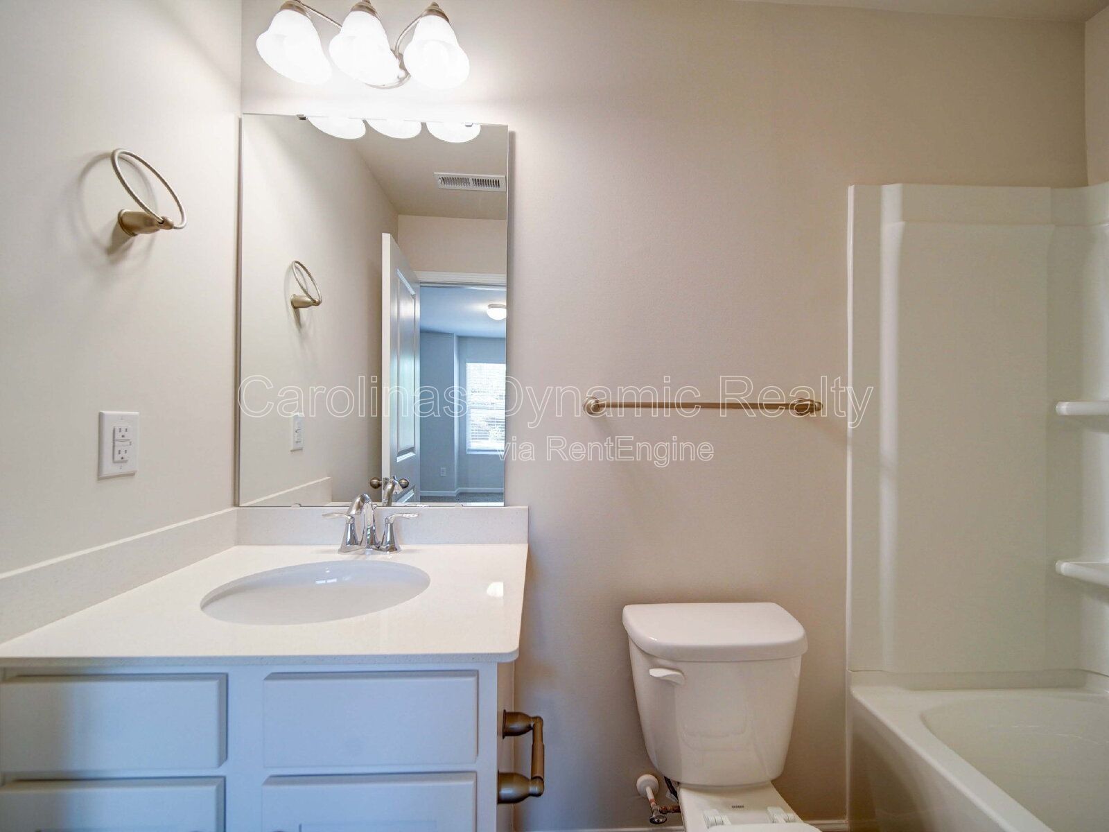 3 Bedrooms | 2.5 Baths | 1 Car Garage | Granite Counters | Stainless Steel Appliances property image
