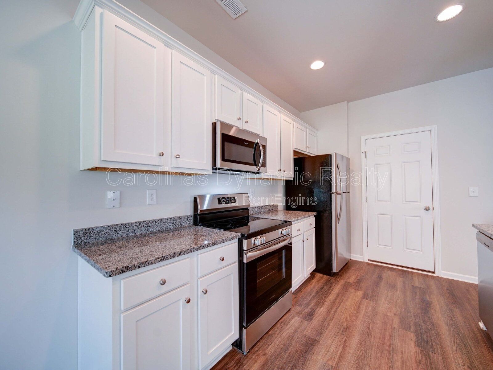 3 Bedrooms | 2.5 Baths | 1 Car Garage | Granite Counters | Stainless Steel Appliances property image