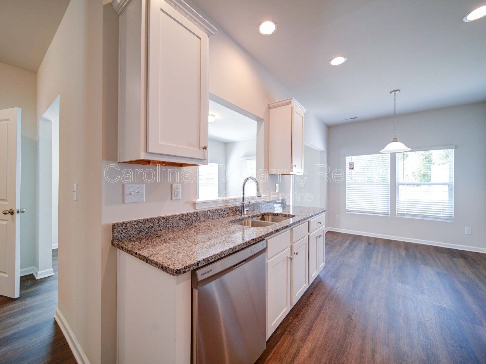 3 Bedrooms | 2.5 Baths | 1 Car Garage | Granite Counters | Stainless Steel Appliances property image