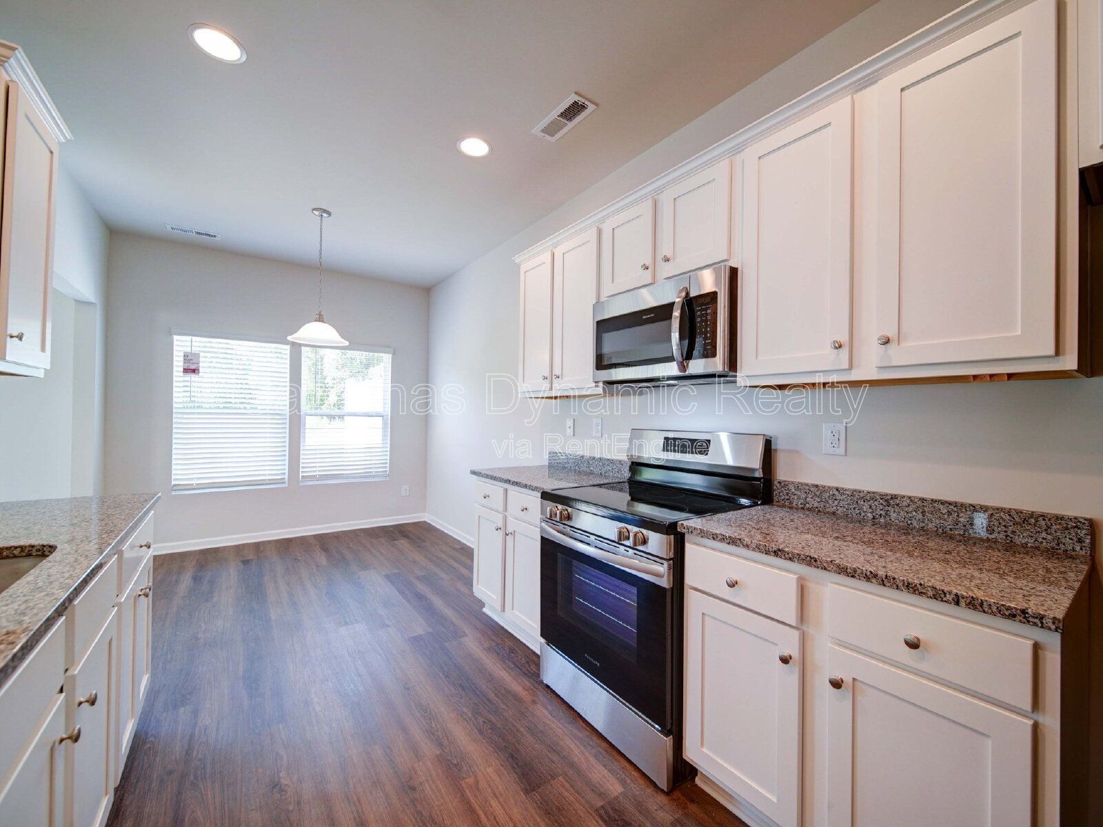 3 Bedrooms | 2.5 Baths | 1 Car Garage | Granite Counters | Stainless Steel Appliances property image