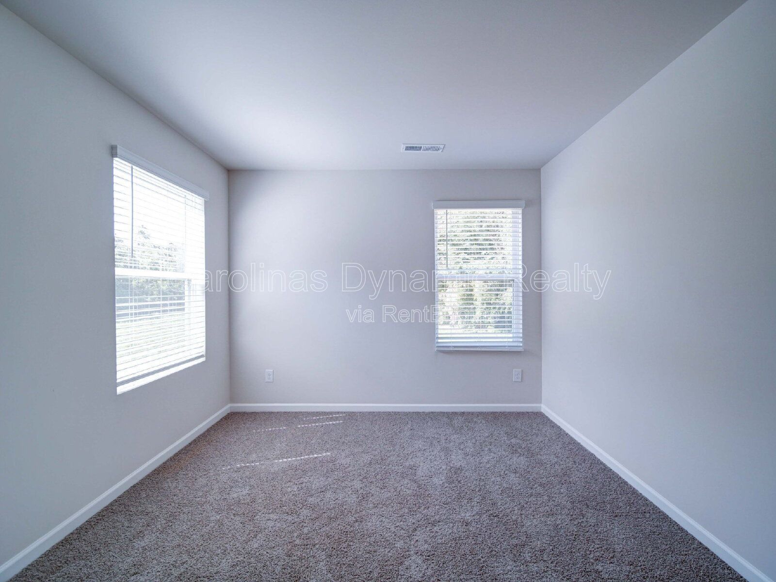 3 Bedrooms | 2.5 Baths | 1 Car Garage | Granite Counters | Stainless Steel Appliances property image