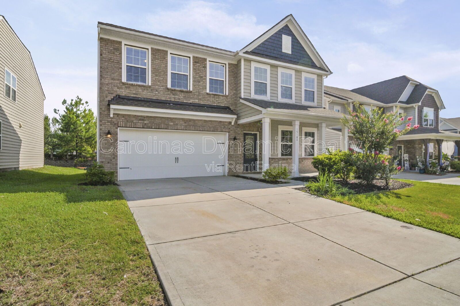 Spacious 5-Bedroom Home in Chateau with Community Pool & Prime Steele Creek Location property image