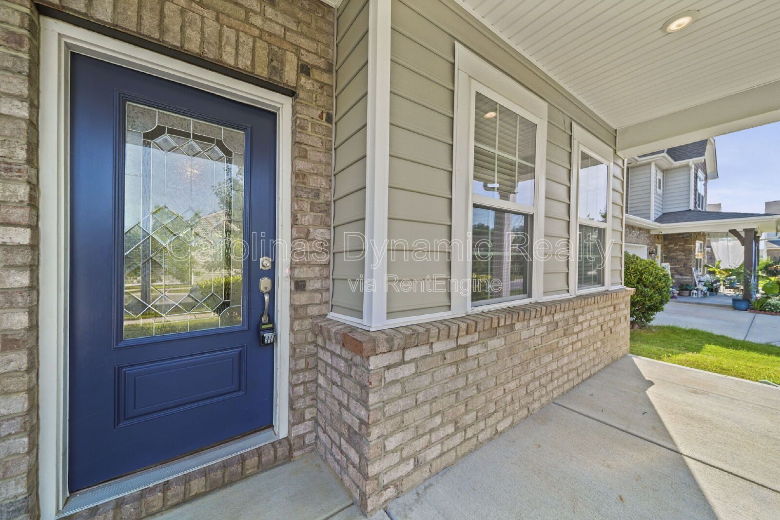 Spacious 5-Bedroom Home in Chateau with Community Pool & Prime Steele Creek Location property image