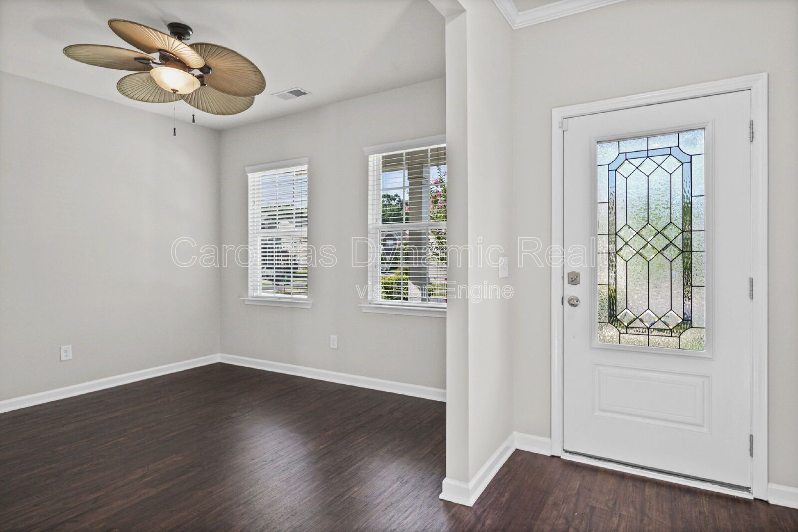 Spacious 5-Bedroom Home in Chateau with Community Pool & Prime Steele Creek Location property image