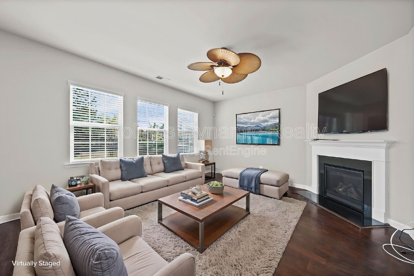 Spacious 5-Bedroom Home in Chateau with Community Pool & Prime Steele Creek Location property image