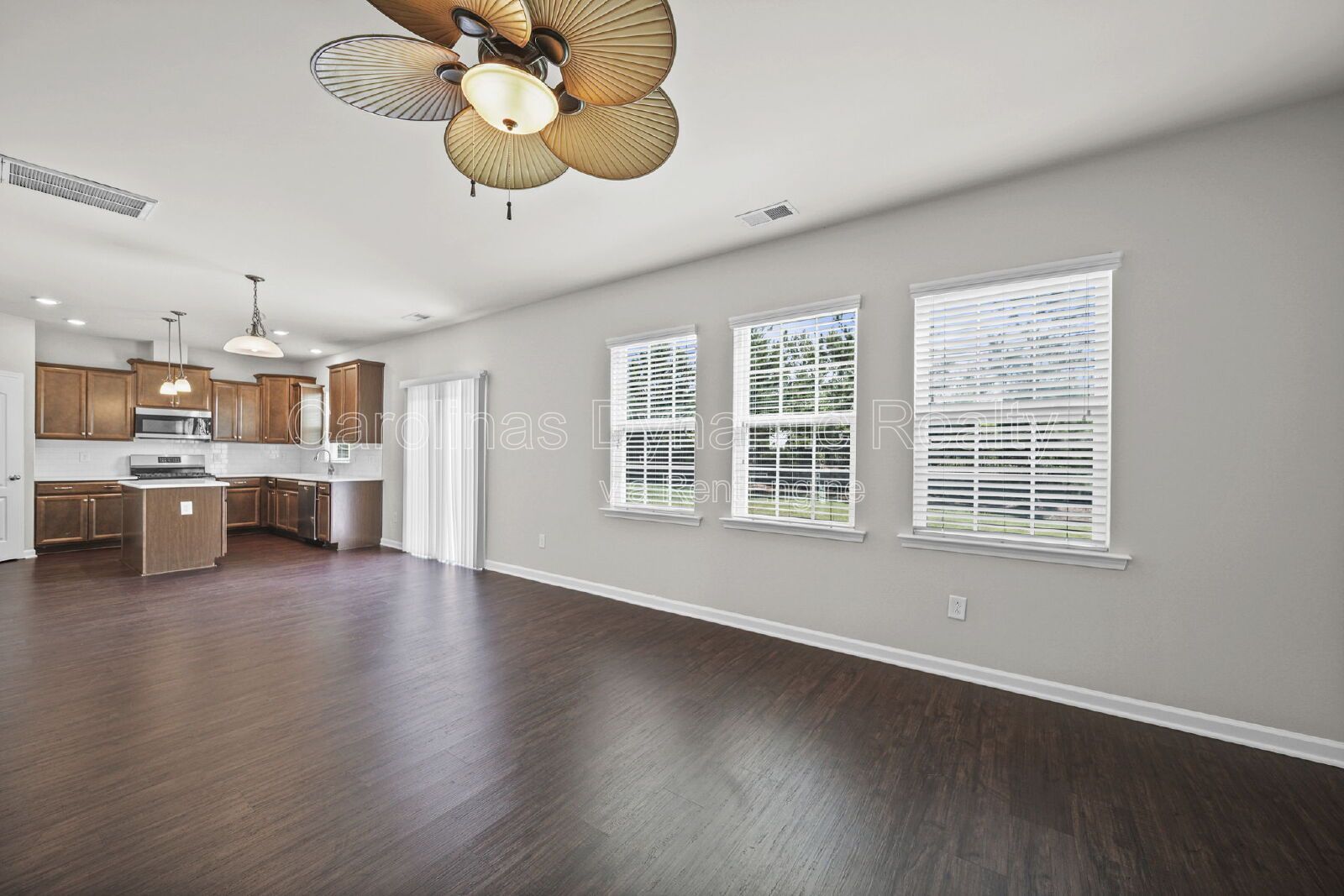 Spacious 5-Bedroom Home in Chateau with Community Pool & Prime Steele Creek Location property image