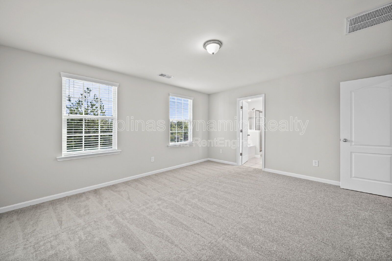 Spacious 5-Bedroom Home in Chateau with Community Pool & Prime Steele Creek Location property image