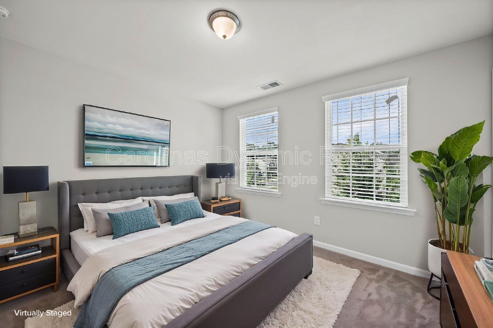 Spacious 5-Bedroom Home in Chateau with Community Pool & Prime Steele Creek Location property image