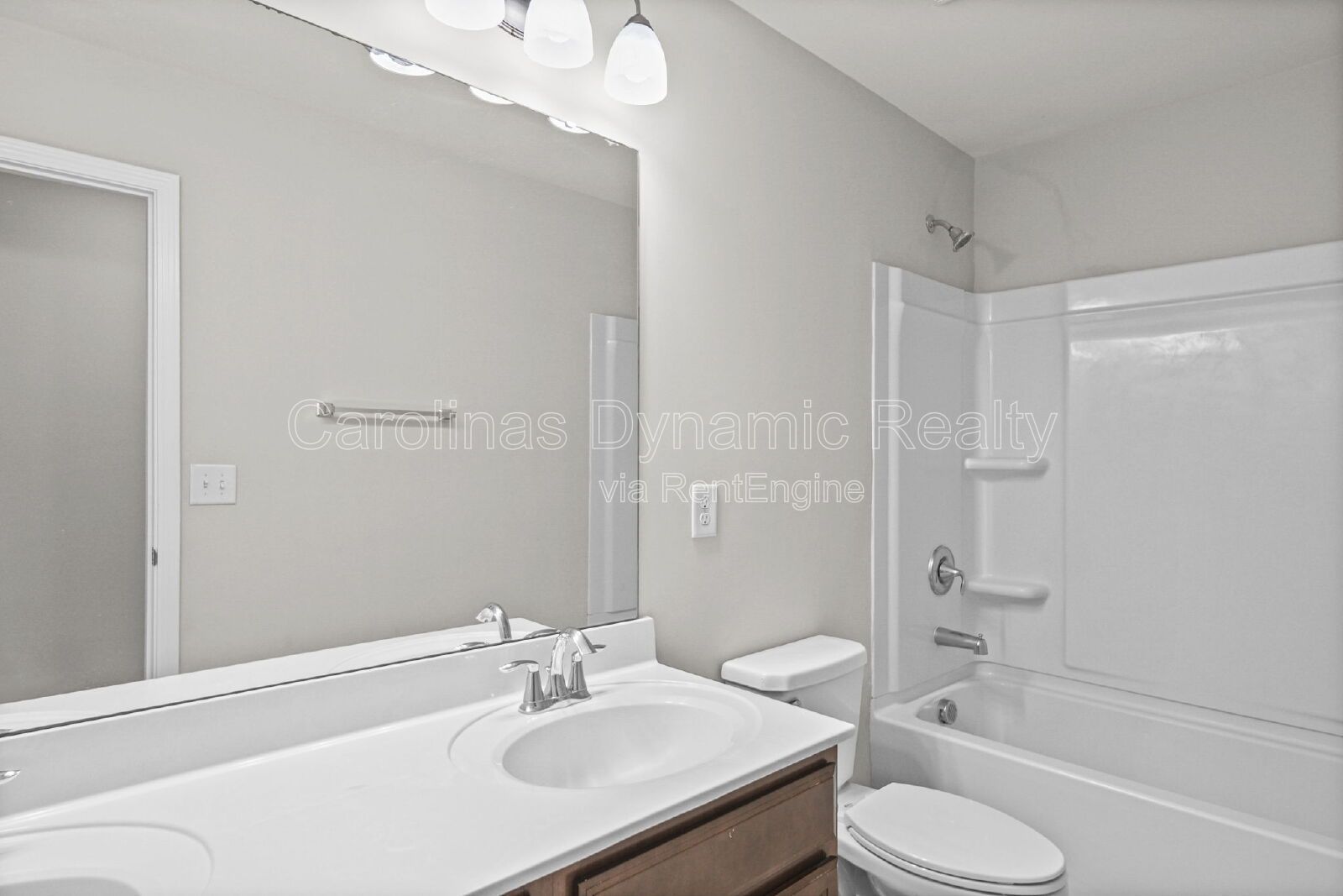 Spacious 5-Bedroom Home in Chateau with Community Pool & Prime Steele Creek Location property image